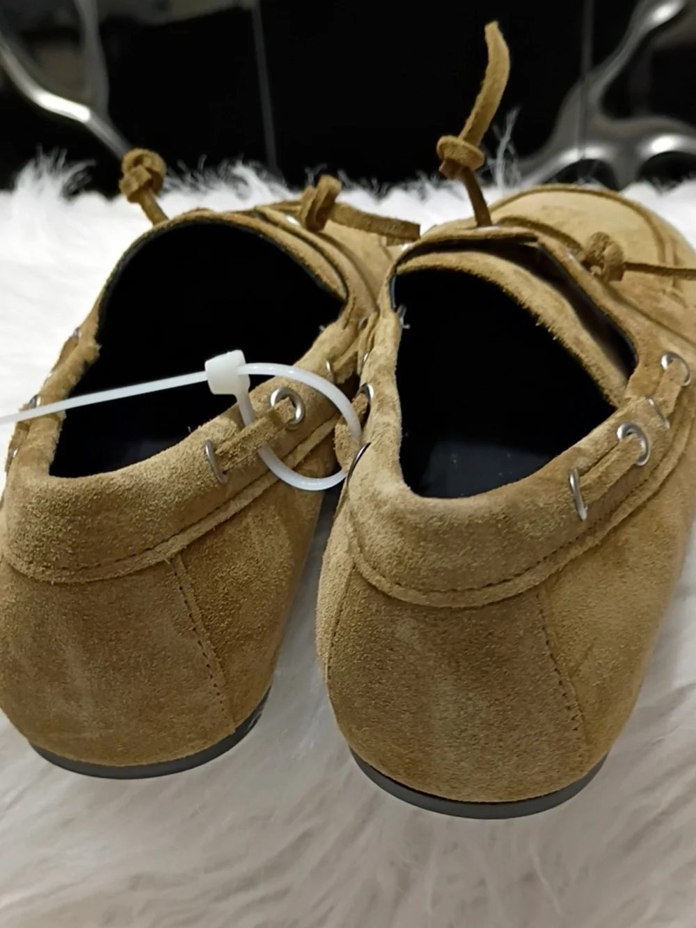 Vince Marin Women's Suede Slip On Boat Shoes Size 7